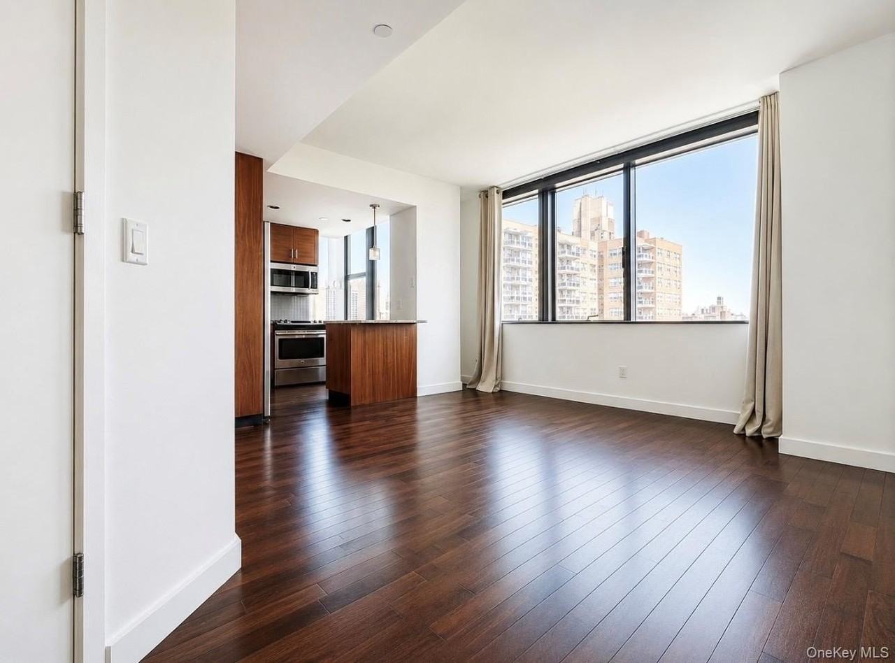 10820 71st Ave #7C - Photo 2 of 14