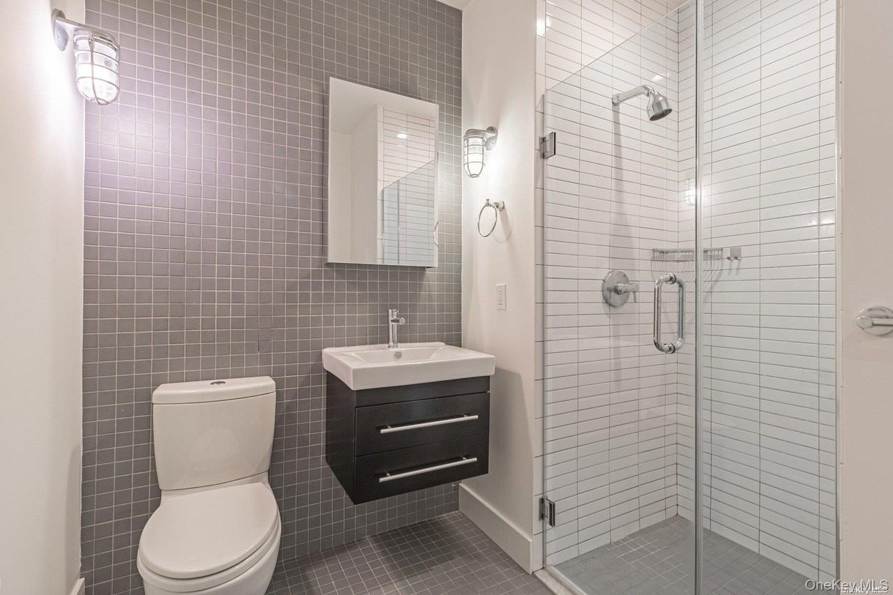 16 Willow Ave #2B - Photo 6 of 10