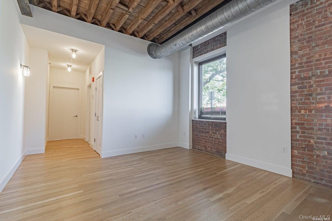 16 Willow Ave #2B - Photo 7 of 10