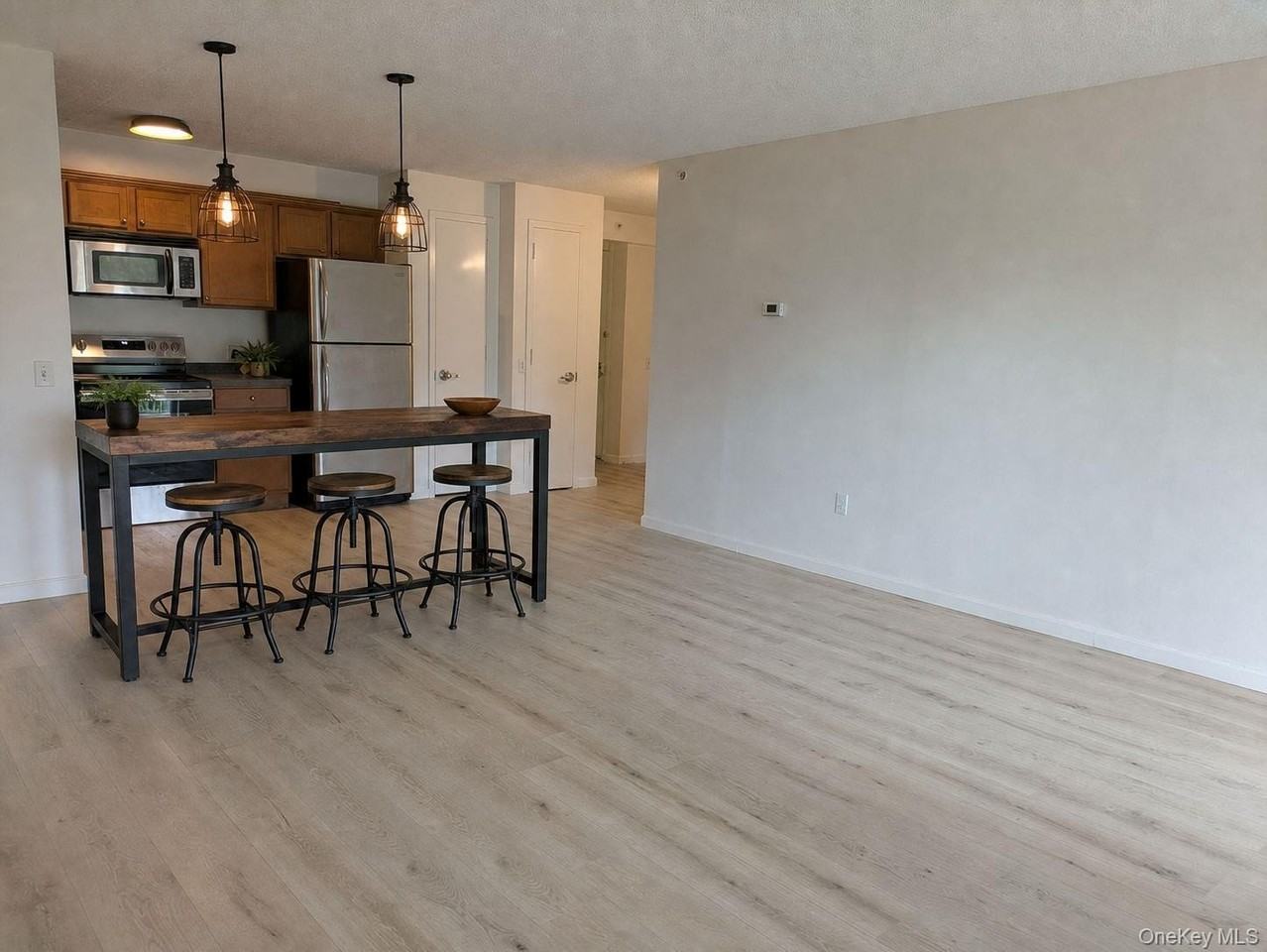 221 Beach 80th St - Photo 6 of 15