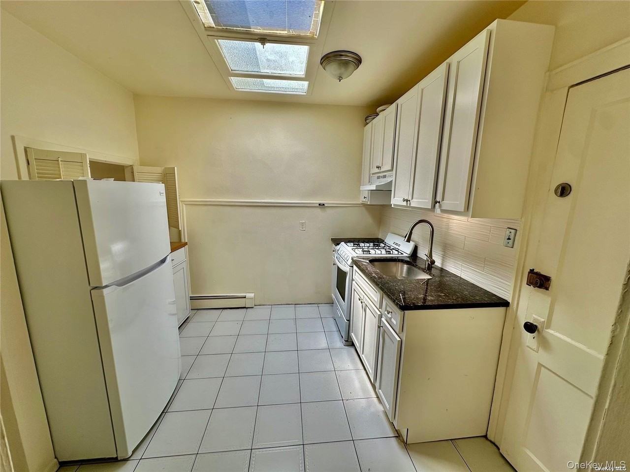 918 Hempstead Tpke #4 - Photo 3 of 9