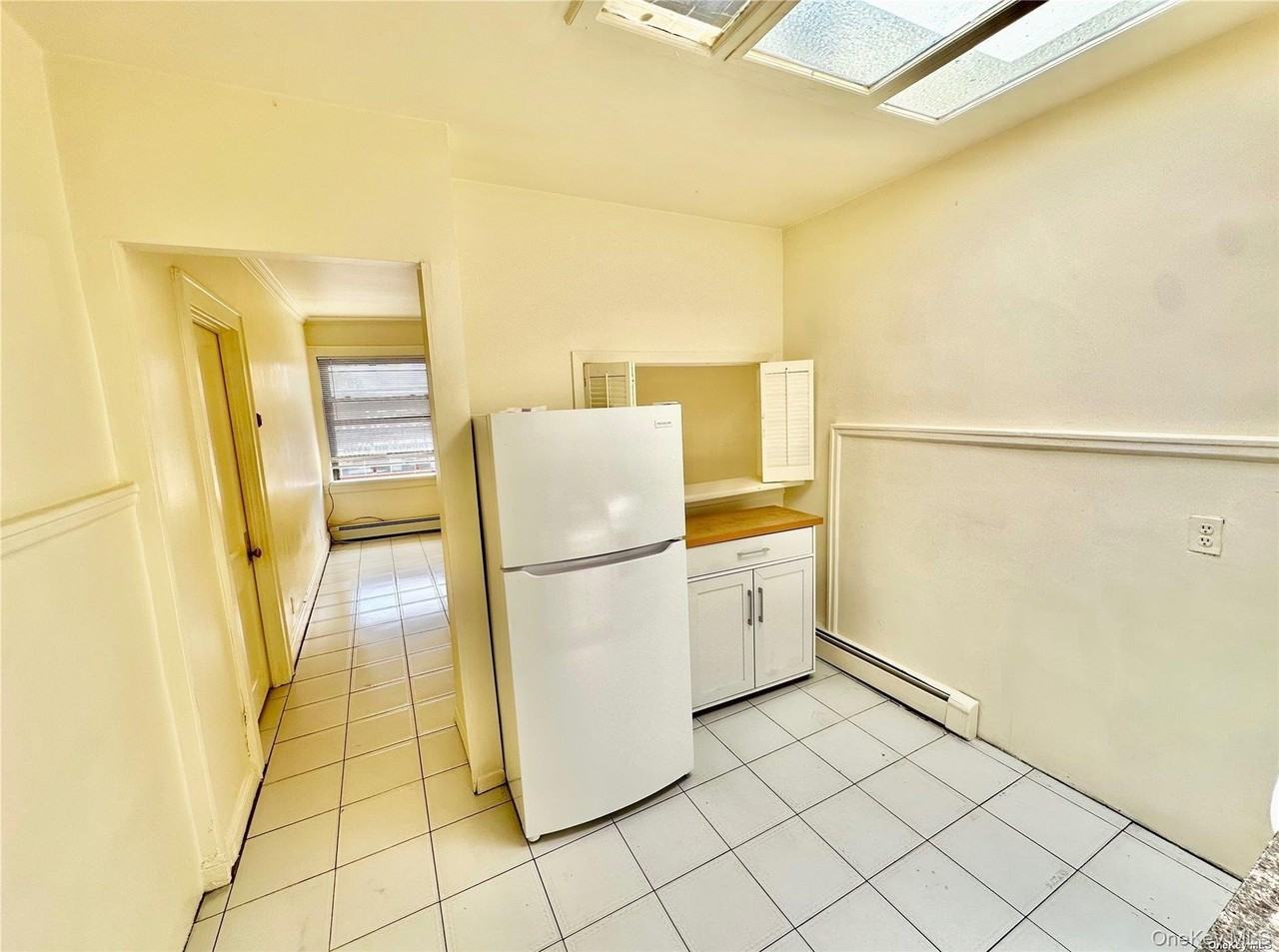 918 Hempstead Tpke #4 - Photo 4 of 9