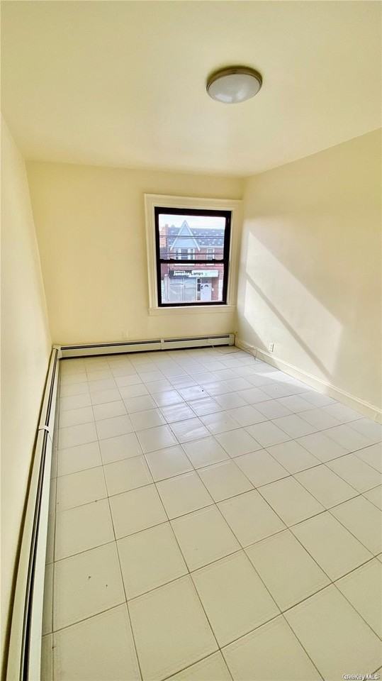 918 Hempstead Tpke #4 - Photo 7 of 9