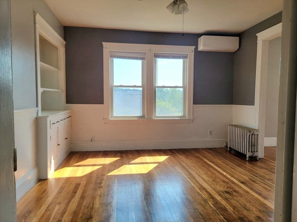 26 Stebbins St #2 - Photo 4 of 13