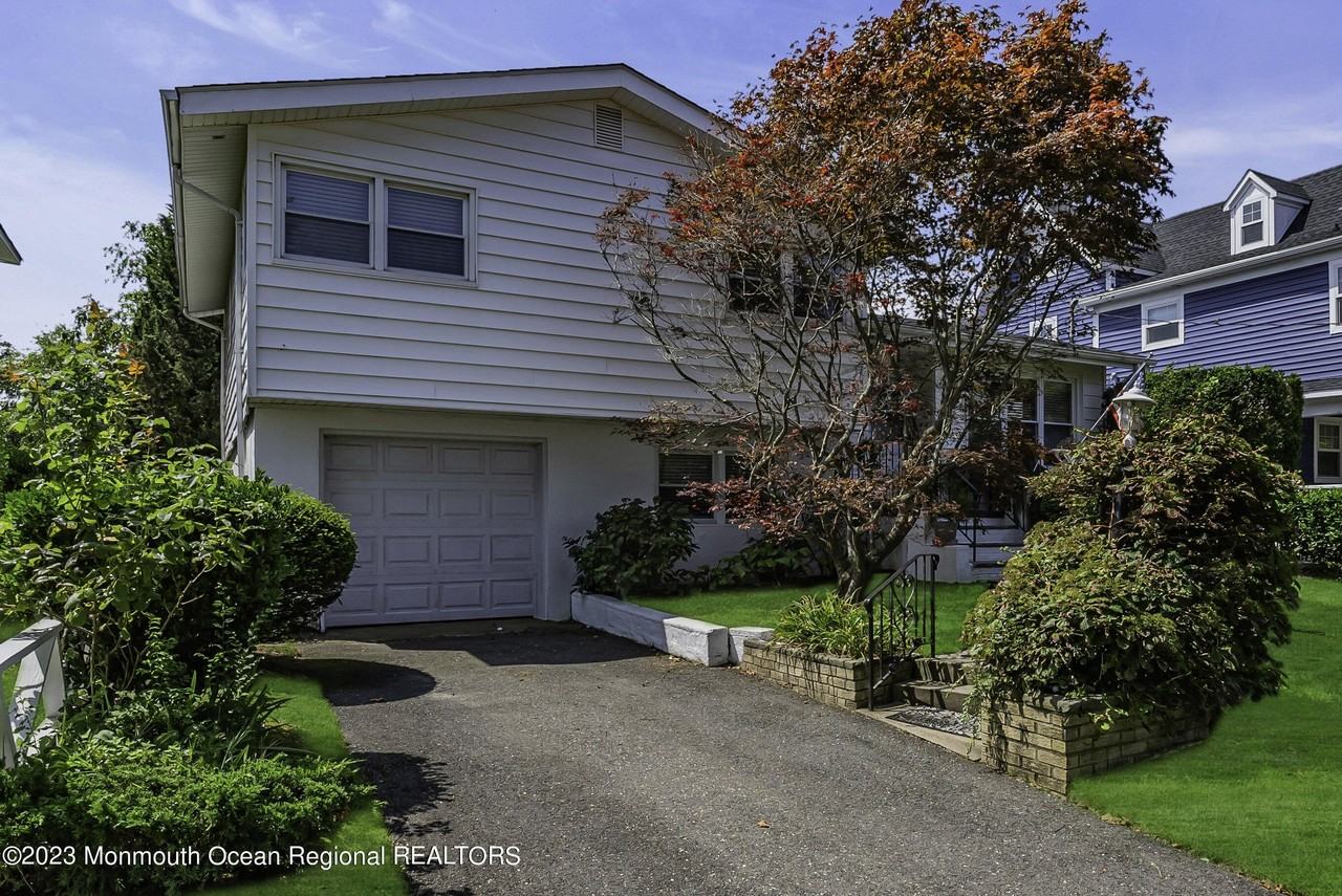 203 10th Ave - Photo 2 of 44