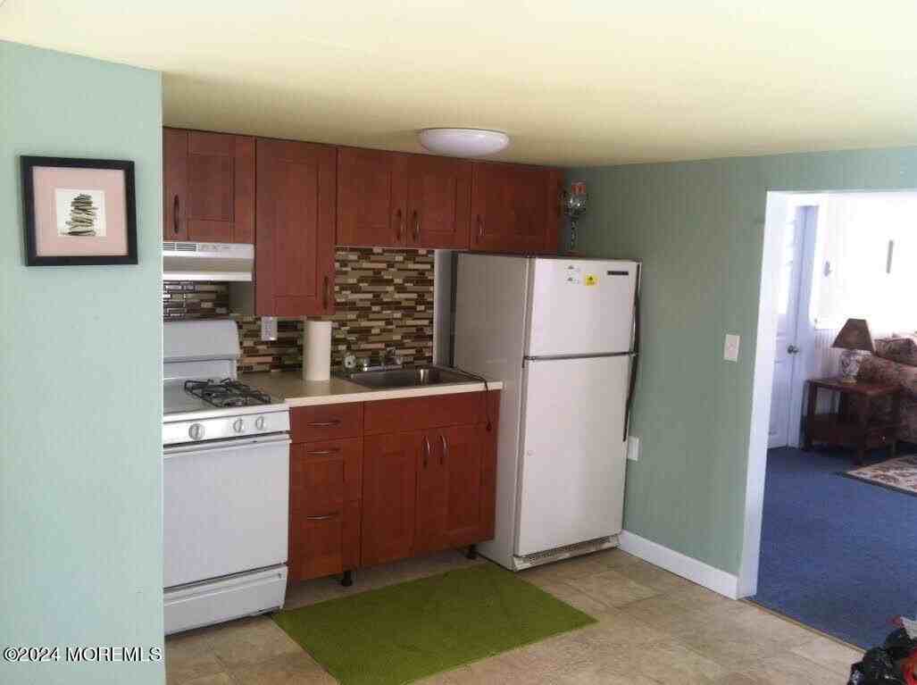 425 1st Ave - Photo 7 of 17