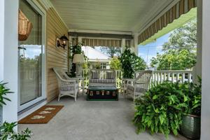 featured image of 204 Monroe Ave