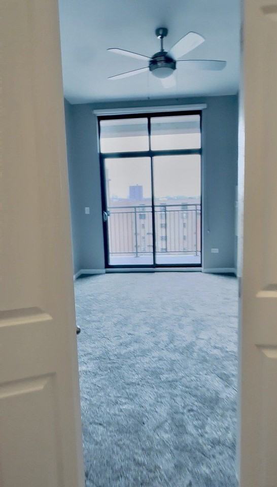 2300 S Michigan Ave #503 - Photo 4 of 8