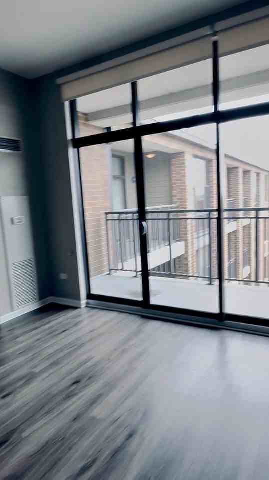 2300 S Michigan Ave #503 - Photo 6 of 8