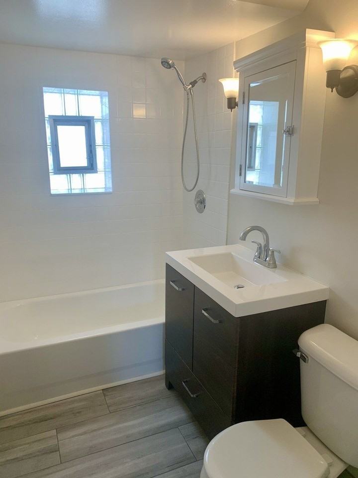 1940 W Eddy St #3 - Photo 6 of 12