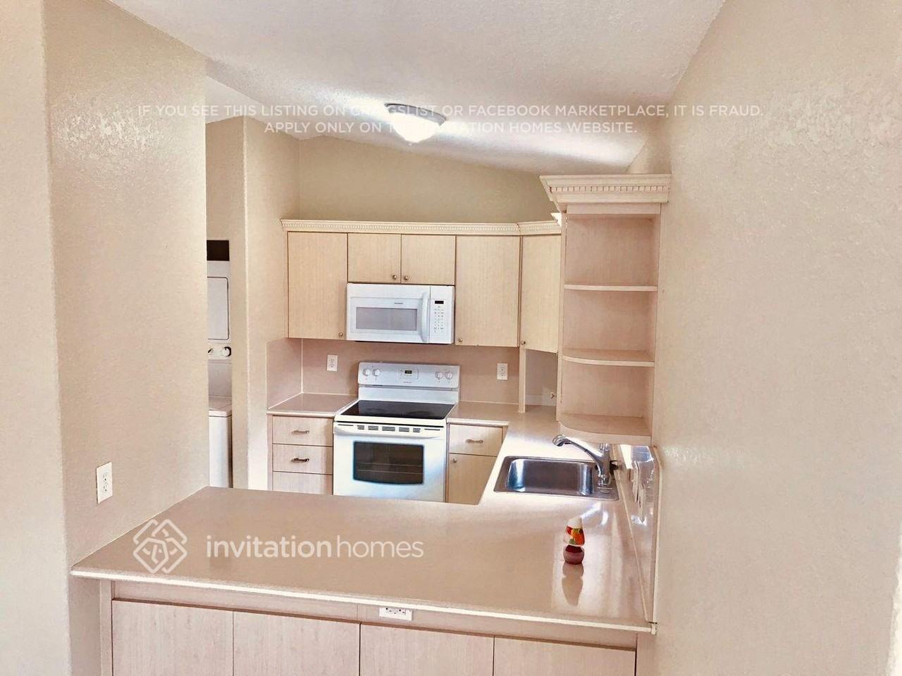 9775 Nw 126th Ter - Photo 6 of 14