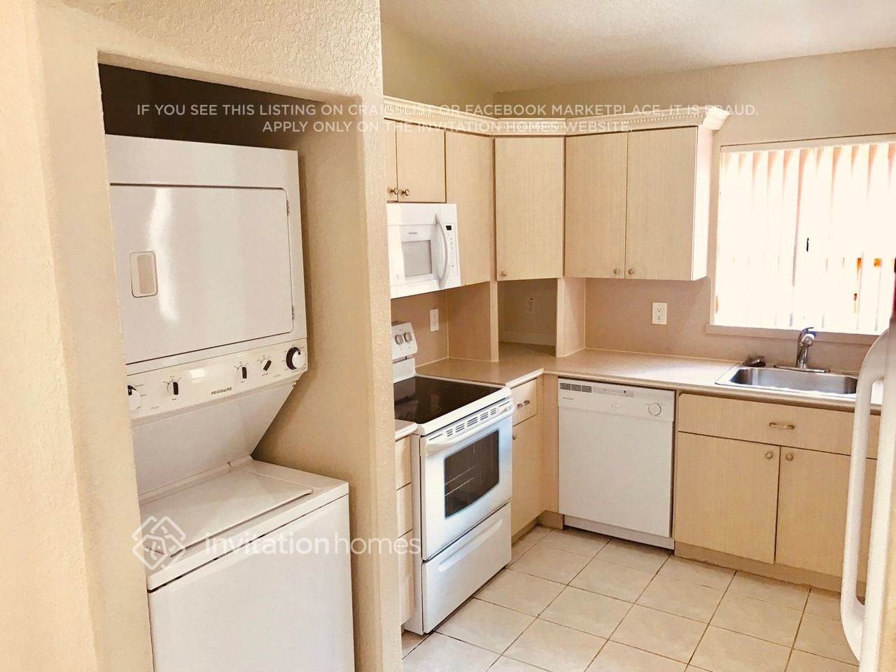 9775 Nw 126th Ter - Photo 7 of 14