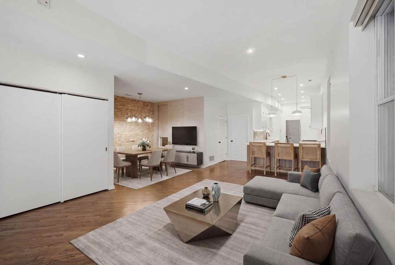 626 W Buckingham Pl #1E - Photo 2 of 26
