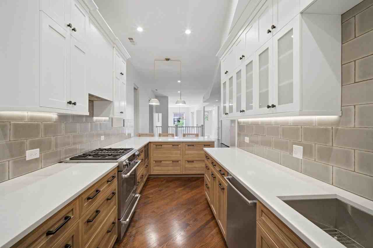 626 W Buckingham Pl #1E - Photo 7 of 26