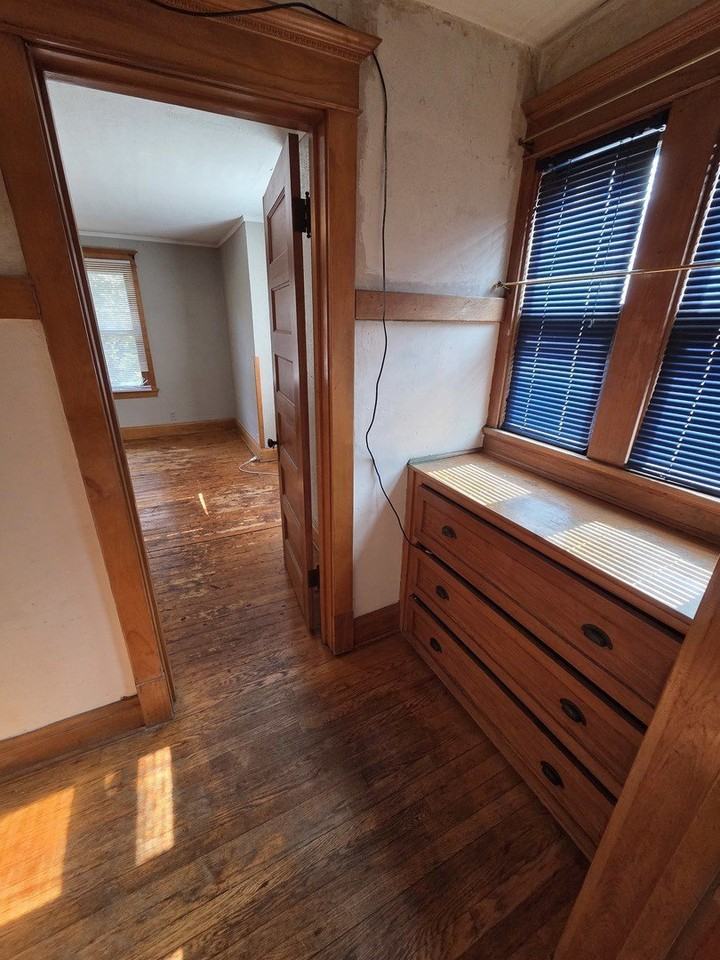 204 W Locust St #3 - Photo 2 of 11