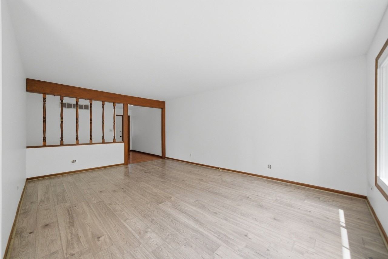 152 Dunbar Ln #B - Photo 2 of 17