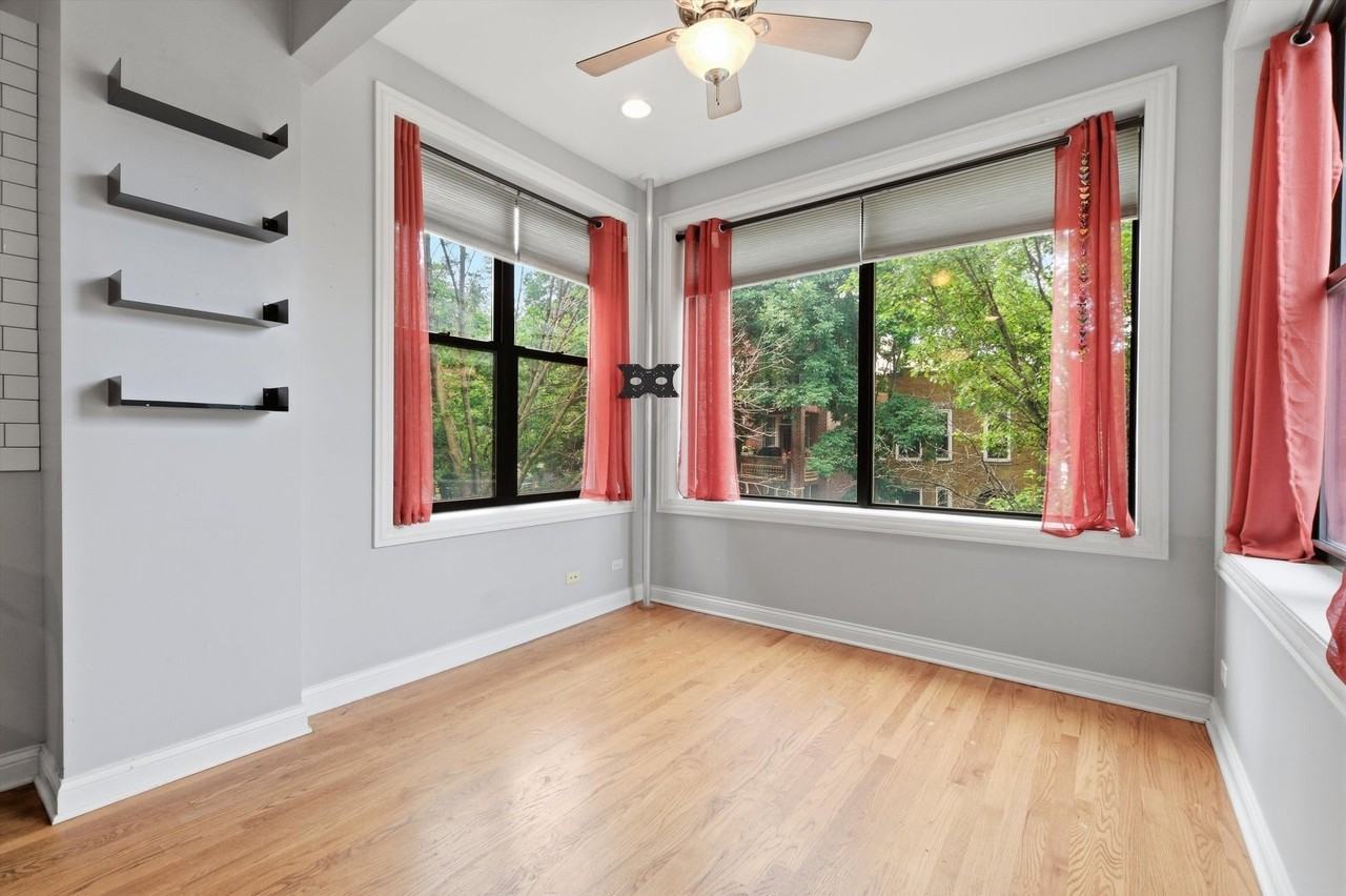 2610 W Iowa St #2F - Photo 5 of 15