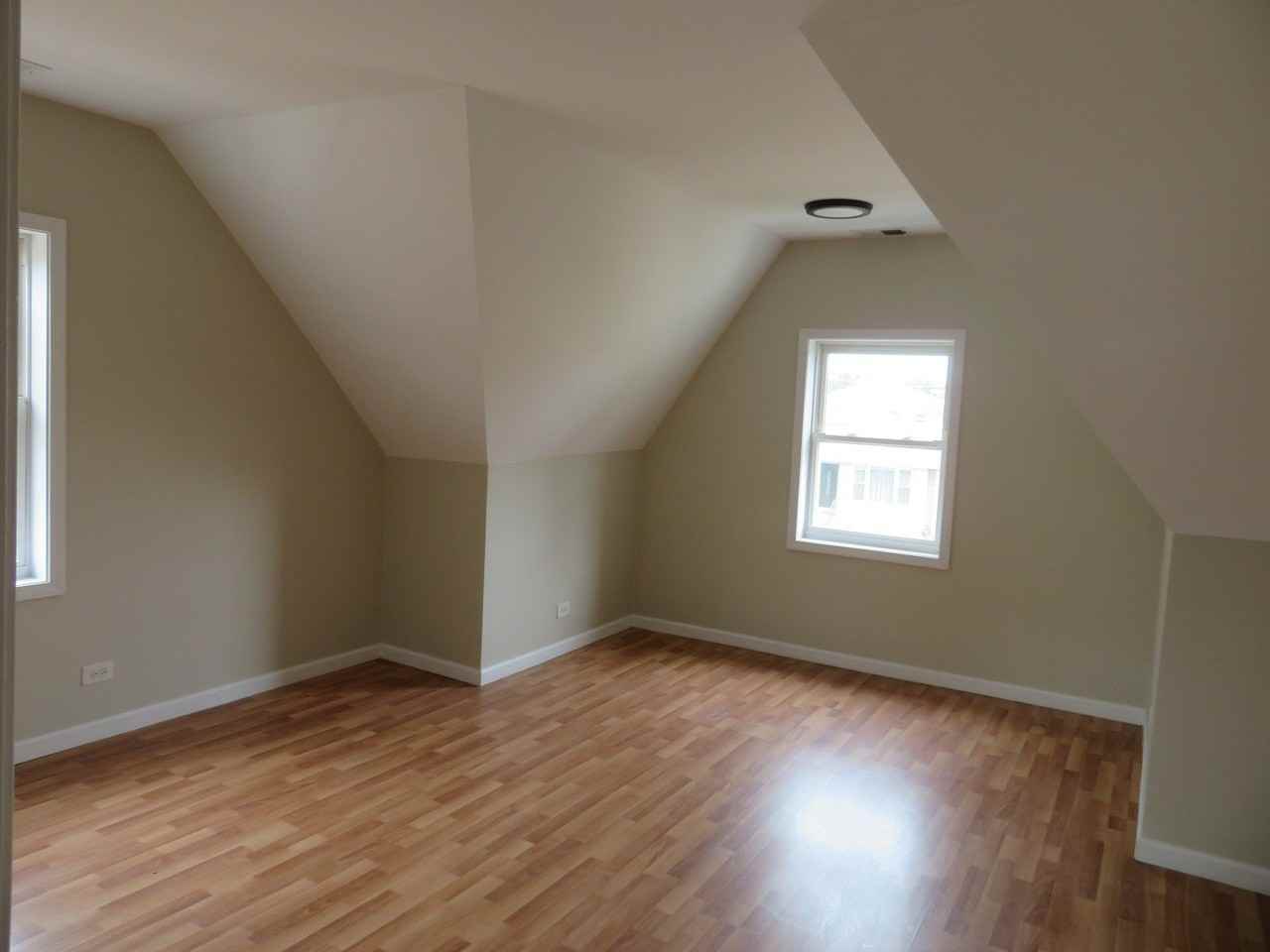 6957 W Fletcher St - Photo 5 of 50