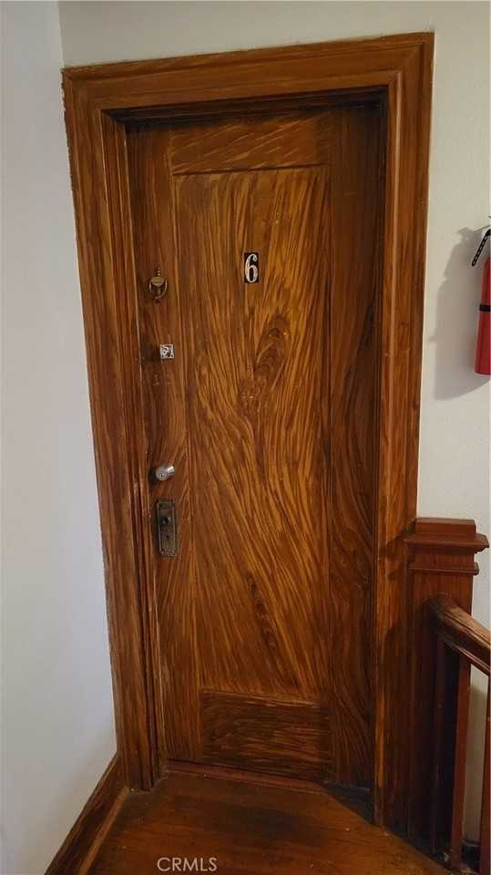 120 W Marshall Blvd #6 - Photo 4 of 7