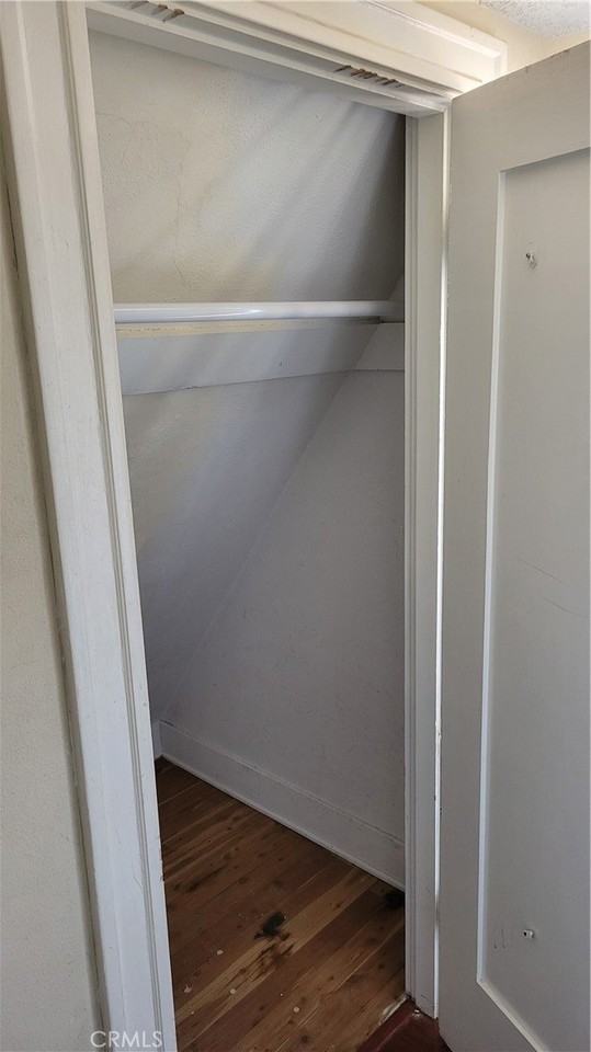 120 W Marshall Blvd #6 - Photo 6 of 7