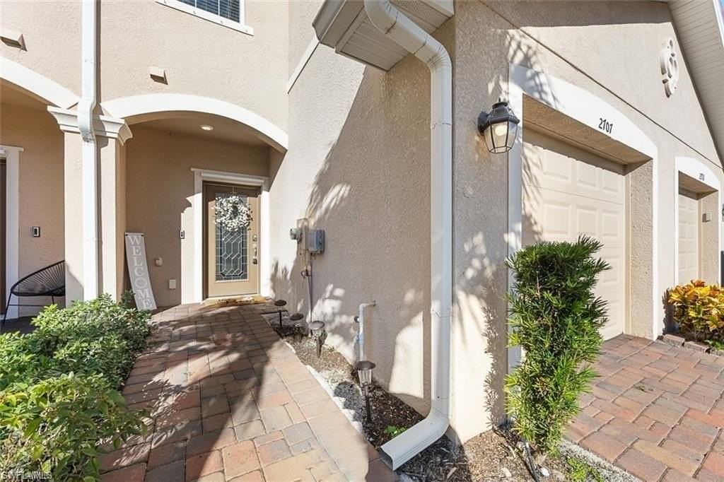 2707 Blossom Way - Photo 3 of 27