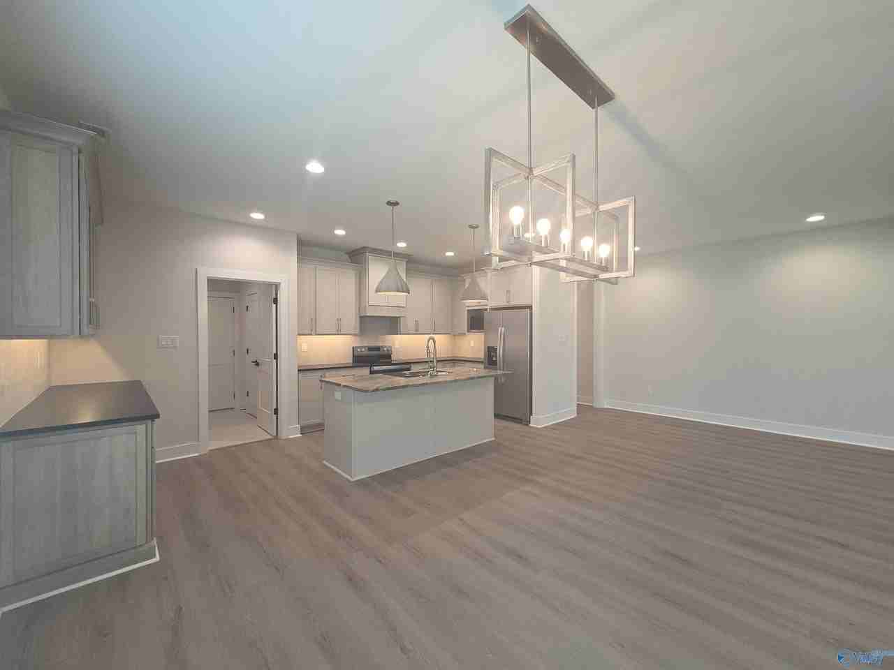 2909 9th Ave Sw - Photo 3 of 16