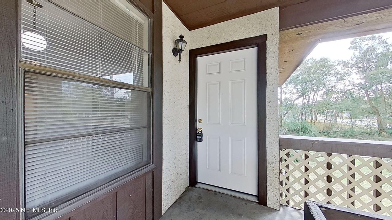 477 Crabapple Ct #C - Photo 2 of 11