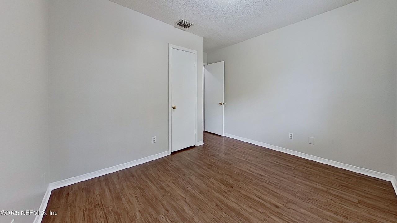 477 Crabapple Ct #C - Photo 4 of 11