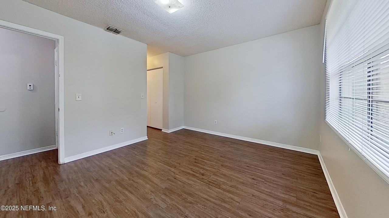 477 Crabapple Ct #C - Photo 5 of 11