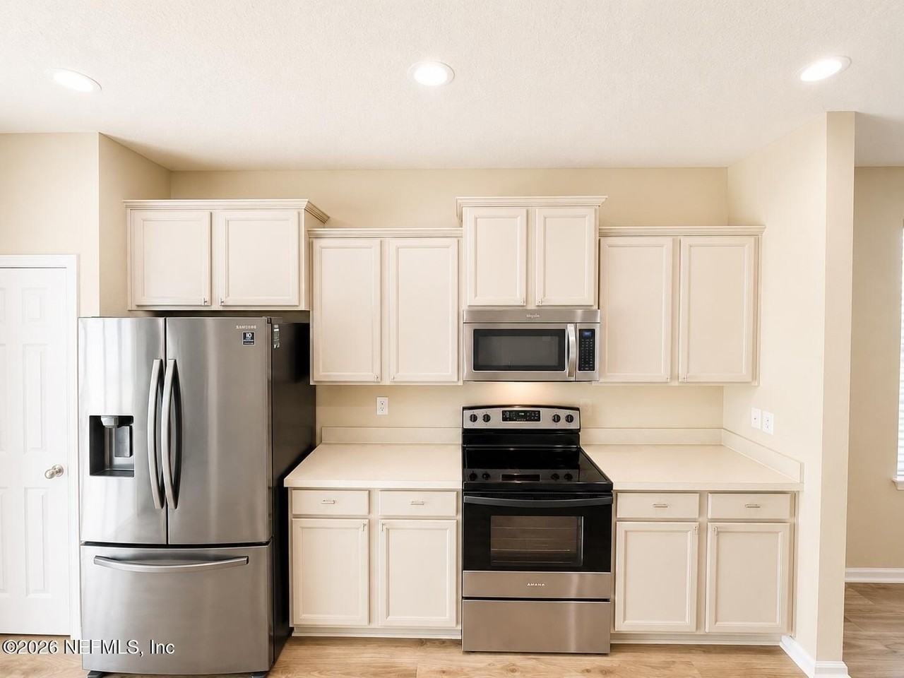 550 Drysdale Dr - Photo 3 of 18