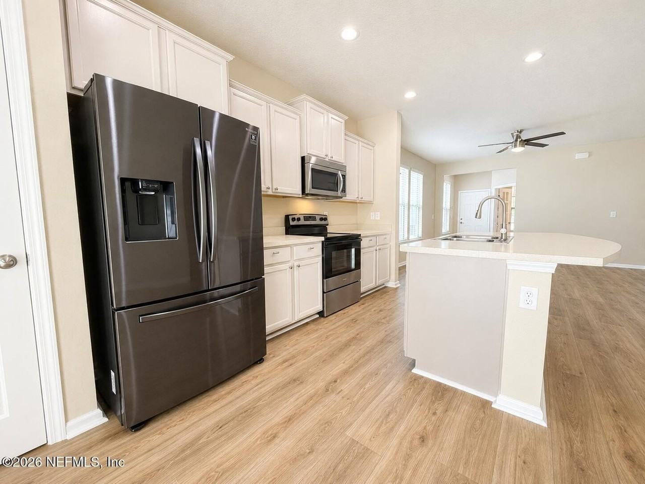 550 Drysdale Dr - Photo 5 of 18