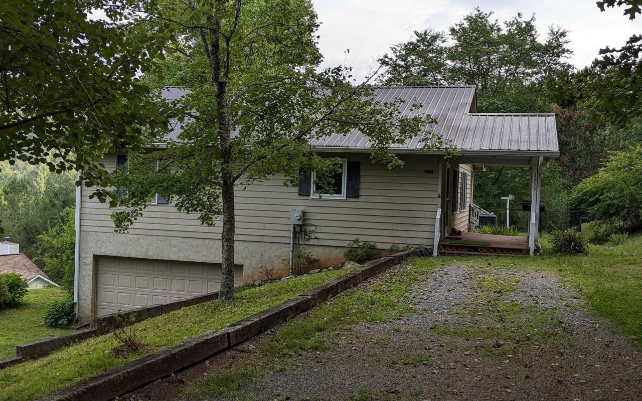 1453 Berrong Rd - Photo 2 of 25