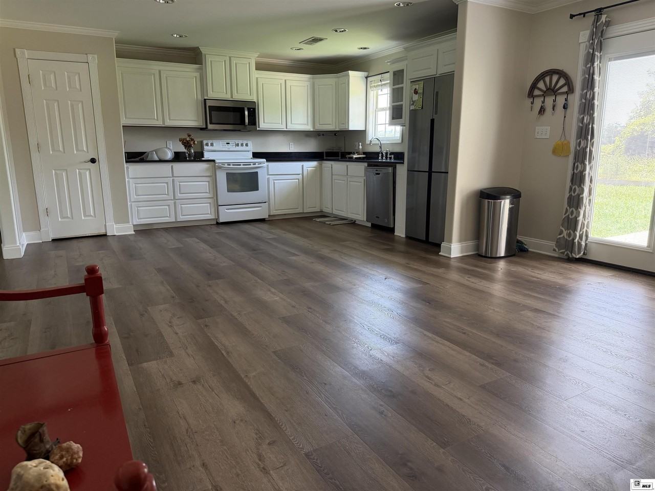 511 Smalling Rd - Photo 3 of 16