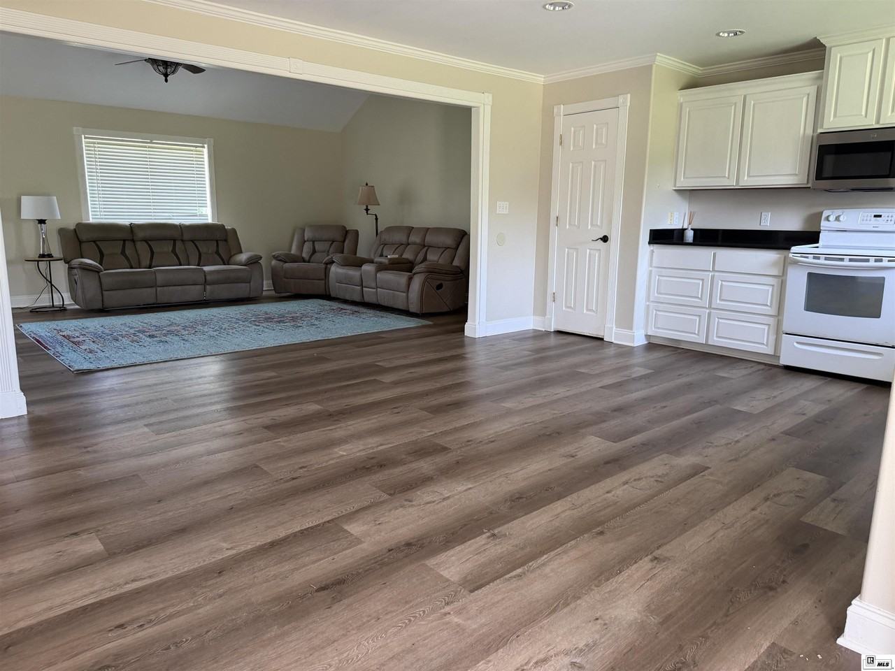 511 Smalling Rd - Photo 4 of 16
