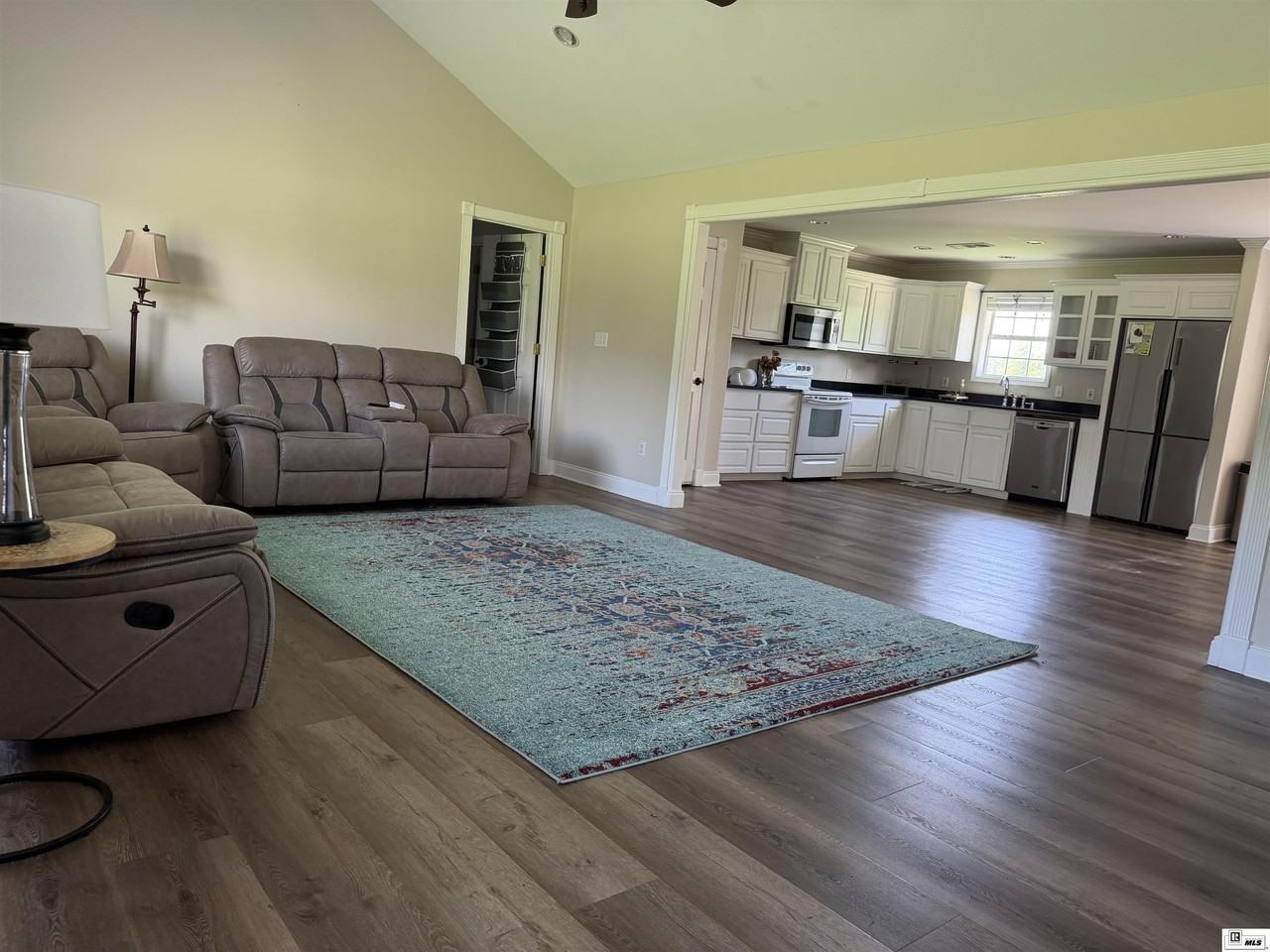 511 Smalling Rd - Photo 5 of 16