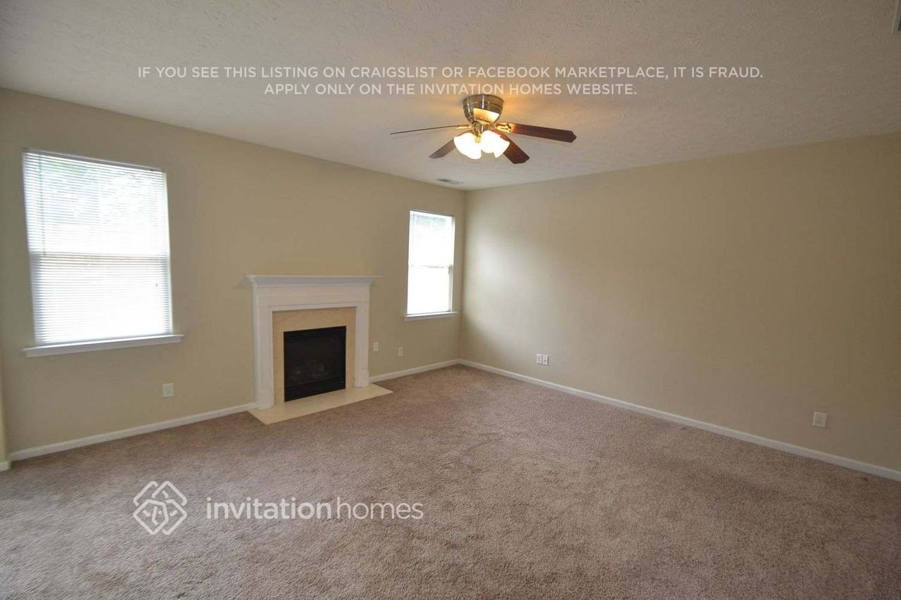 250 Silver Arrow Cir - Photo 2 of 12