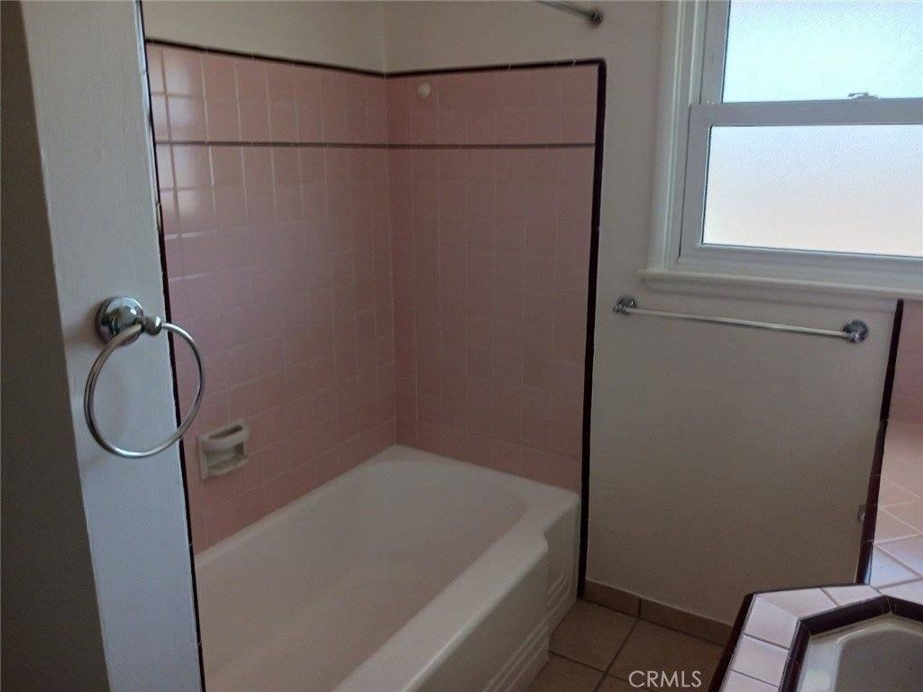 243 Dimmick Ave - Photo 6 of 13