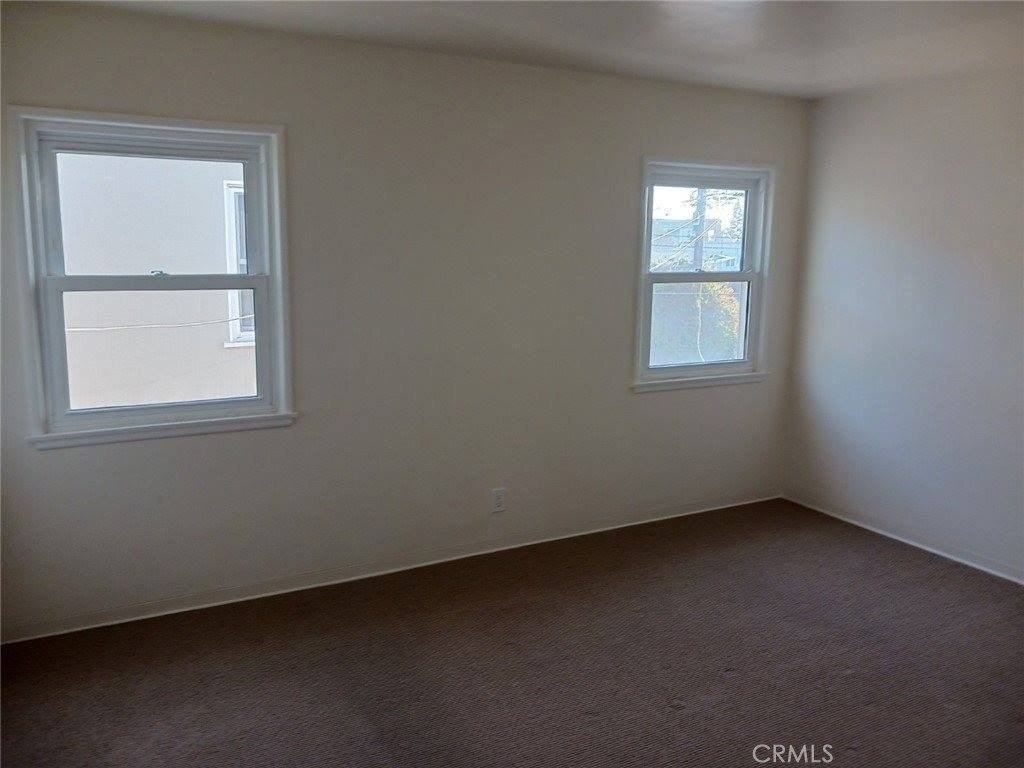243 Dimmick Ave - Photo 7 of 13