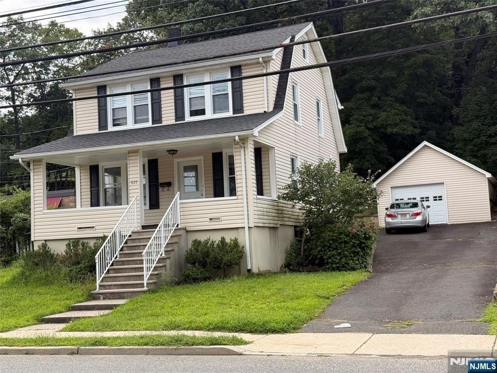 825 Belmont Ave - Photo 2 of 44