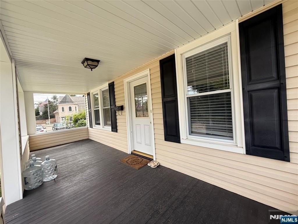 825 Belmont Ave - Photo 6 of 44