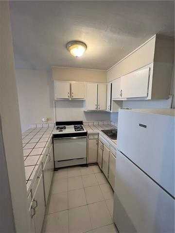 3550 Coliseum St #3 - Photo 4 of 11