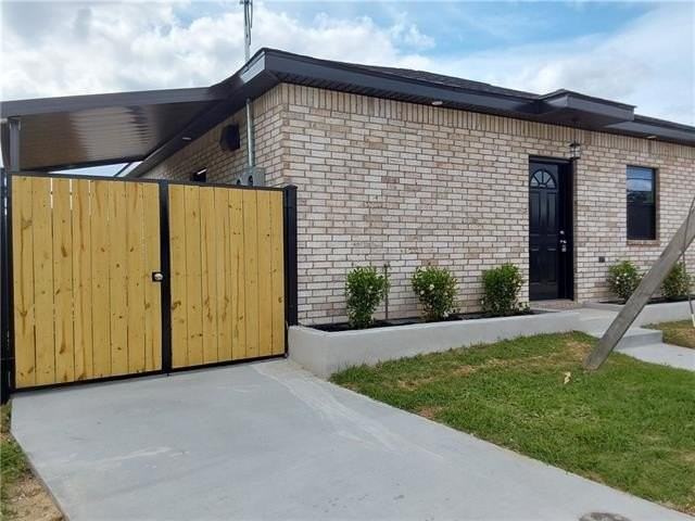 2200 Bartolo St - Photo 2 of 26