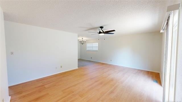 503 W C St - Photo 4 of 30