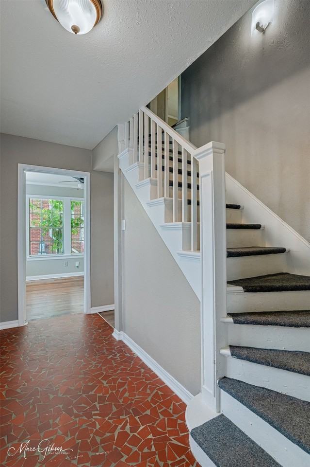 3308 Alexander Ave - Photo 6 of 23