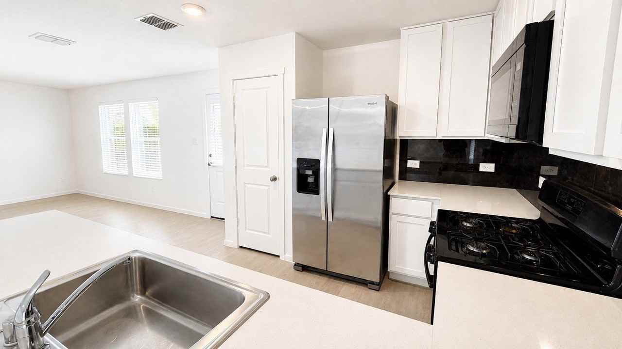 241 Adelina Dr - Photo 7 of 17
