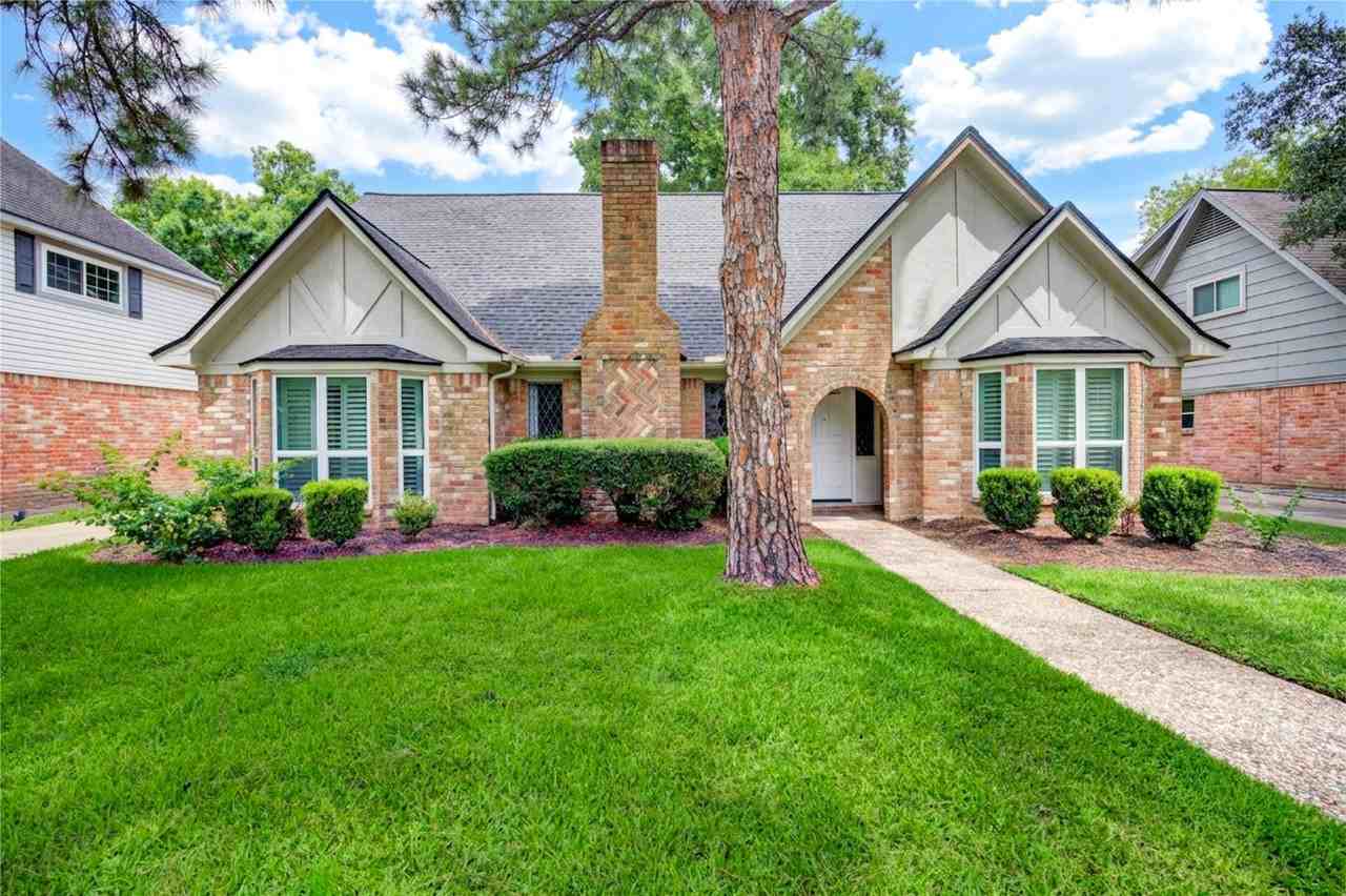 20610 Laurel Lock Dr - Photo 2 of 26