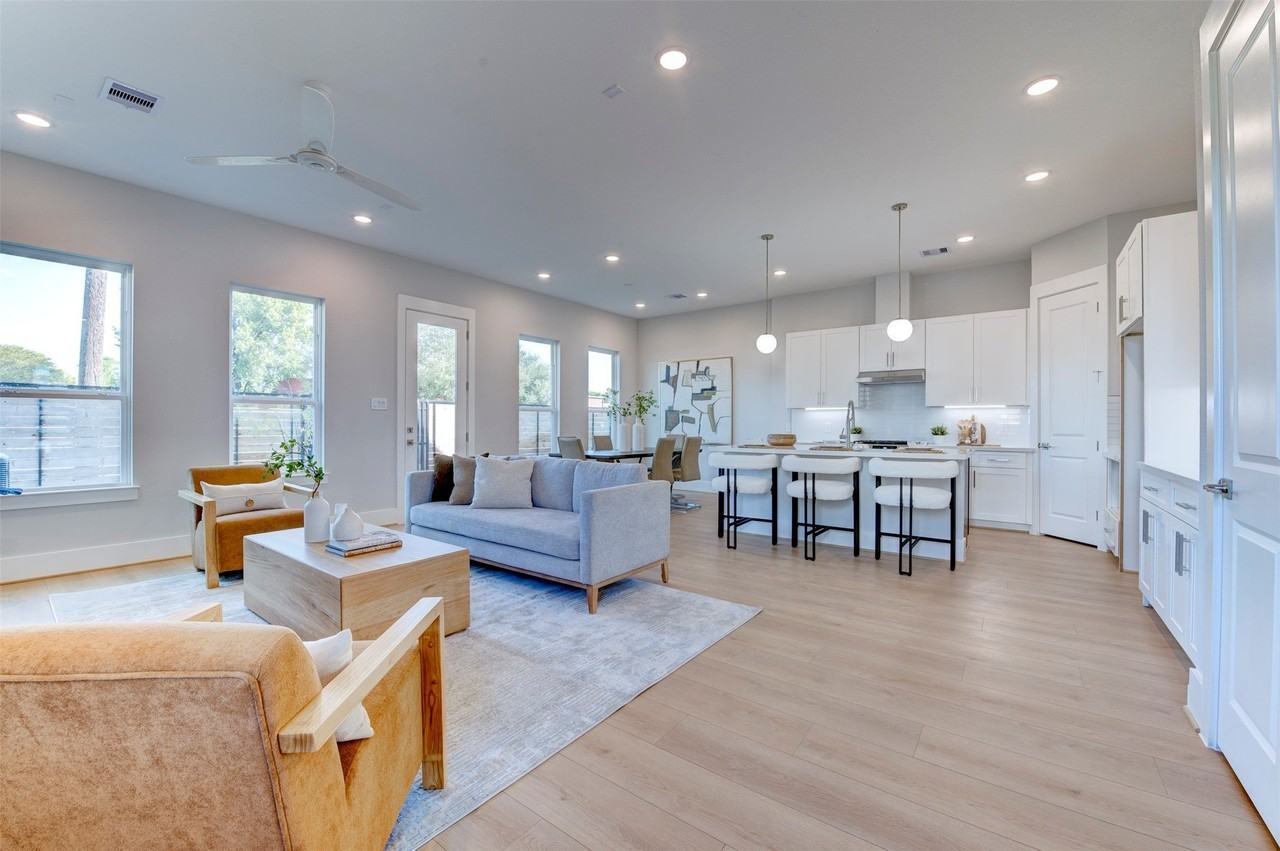 5144 Rosslyn Rd - Photo 2 of 43