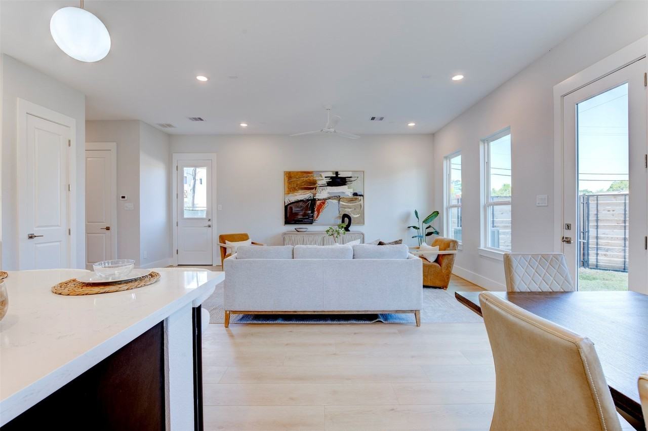 5144 Rosslyn Rd - Photo 3 of 43