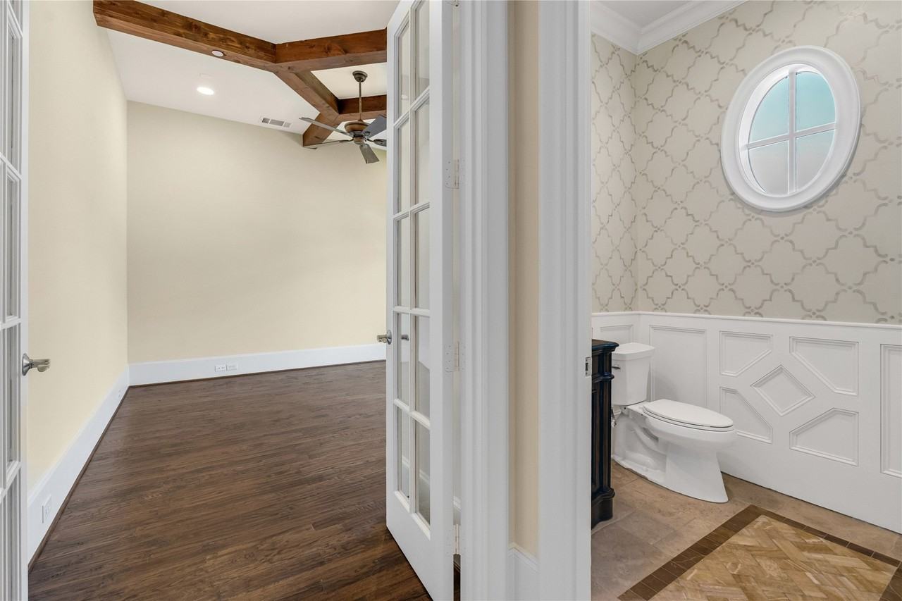 3759 Broadmoor Way - Photo 7 of 40