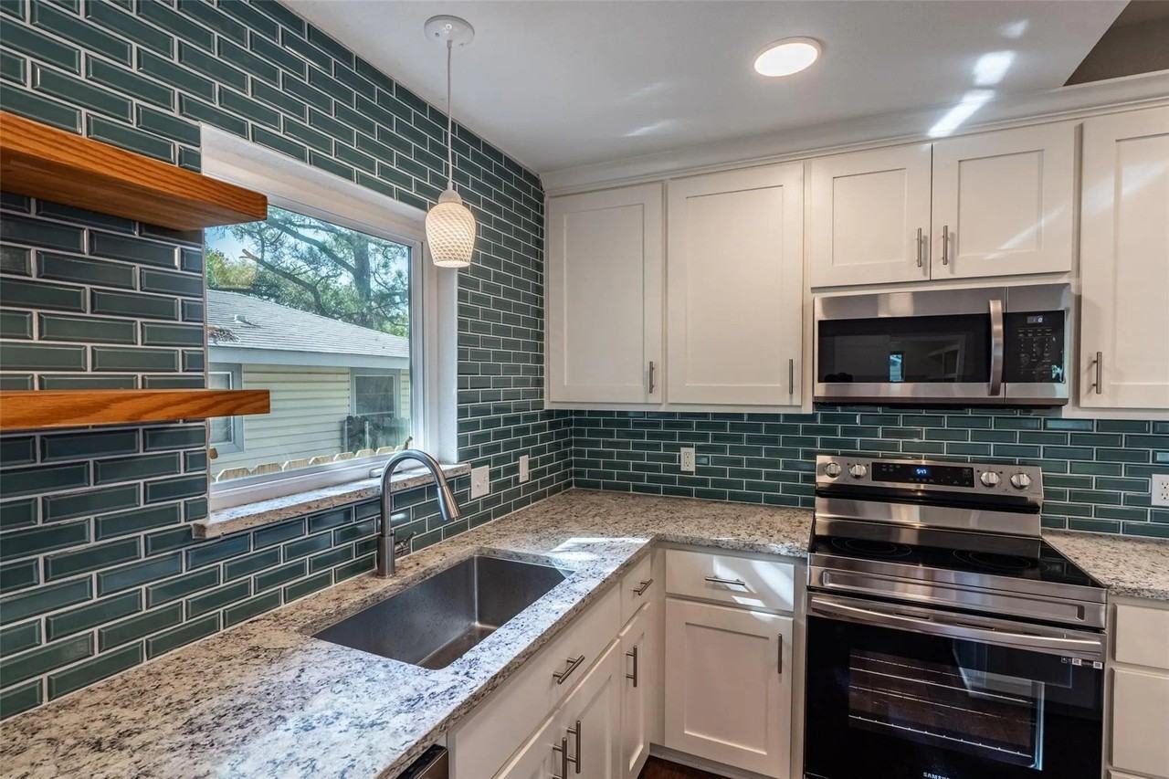 3105 Mitchell St - Photo 7 of 18